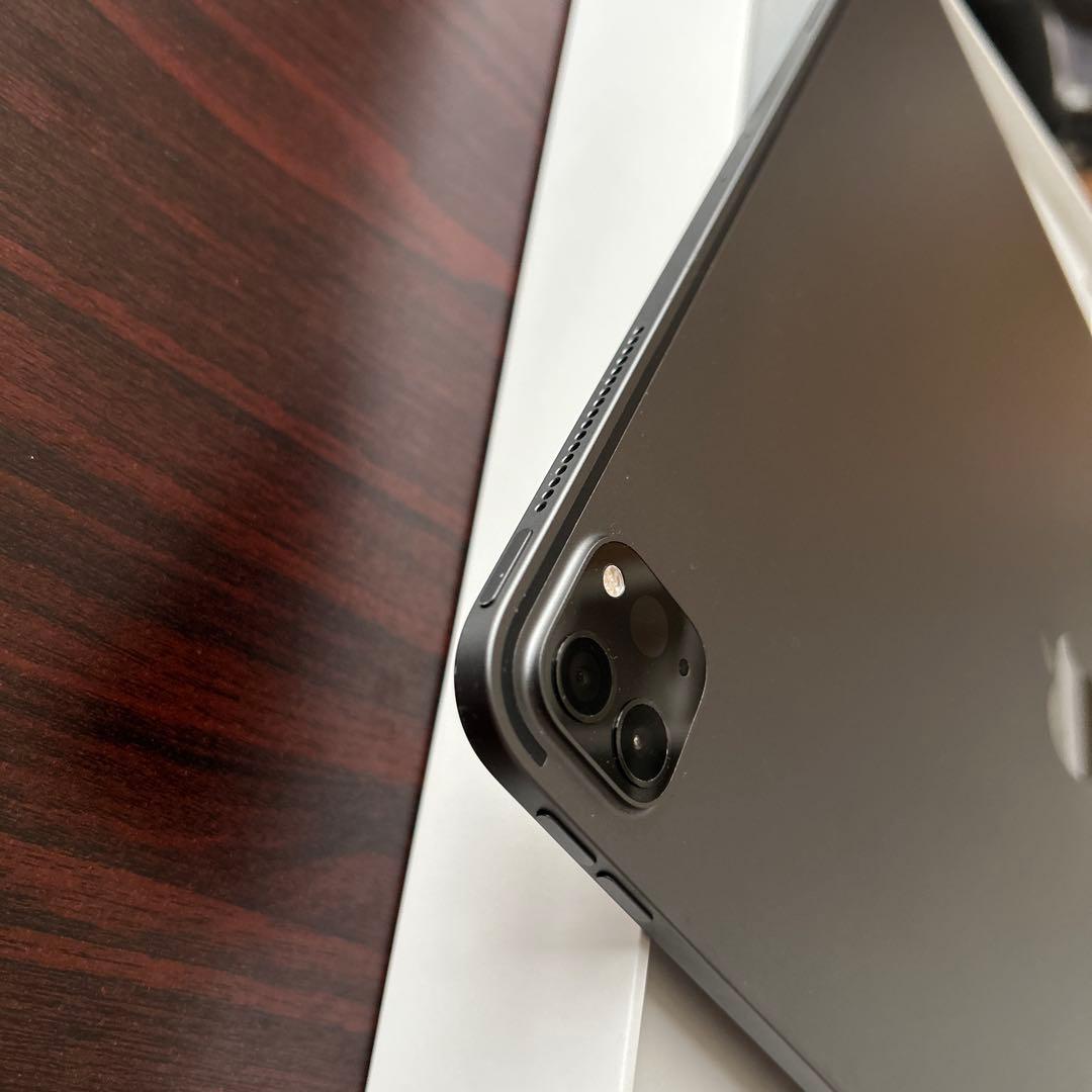 iPad Pro 第4世代 12.9インチ 256GB 充電器付き