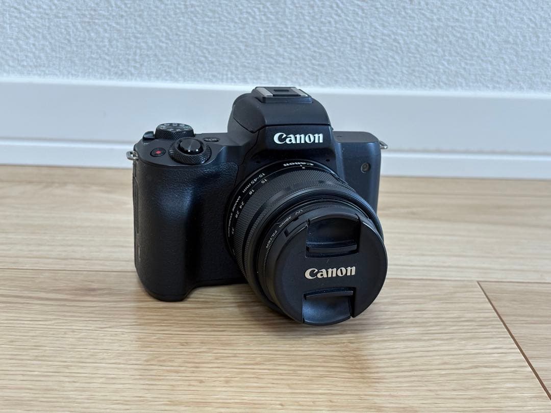 Canon EOS Kiss M ミラーレス一眼ダブルレンズキット備品付