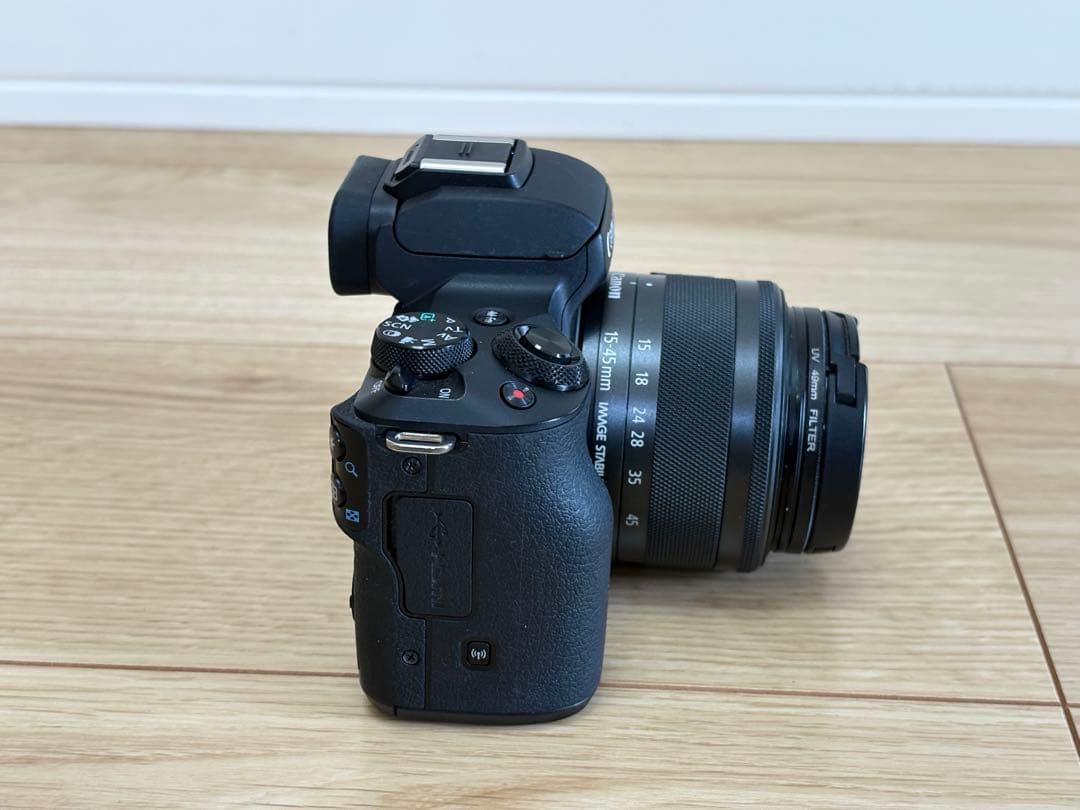 Canon EOS Kiss M ミラーレス一眼ダブルレンズキット備品付