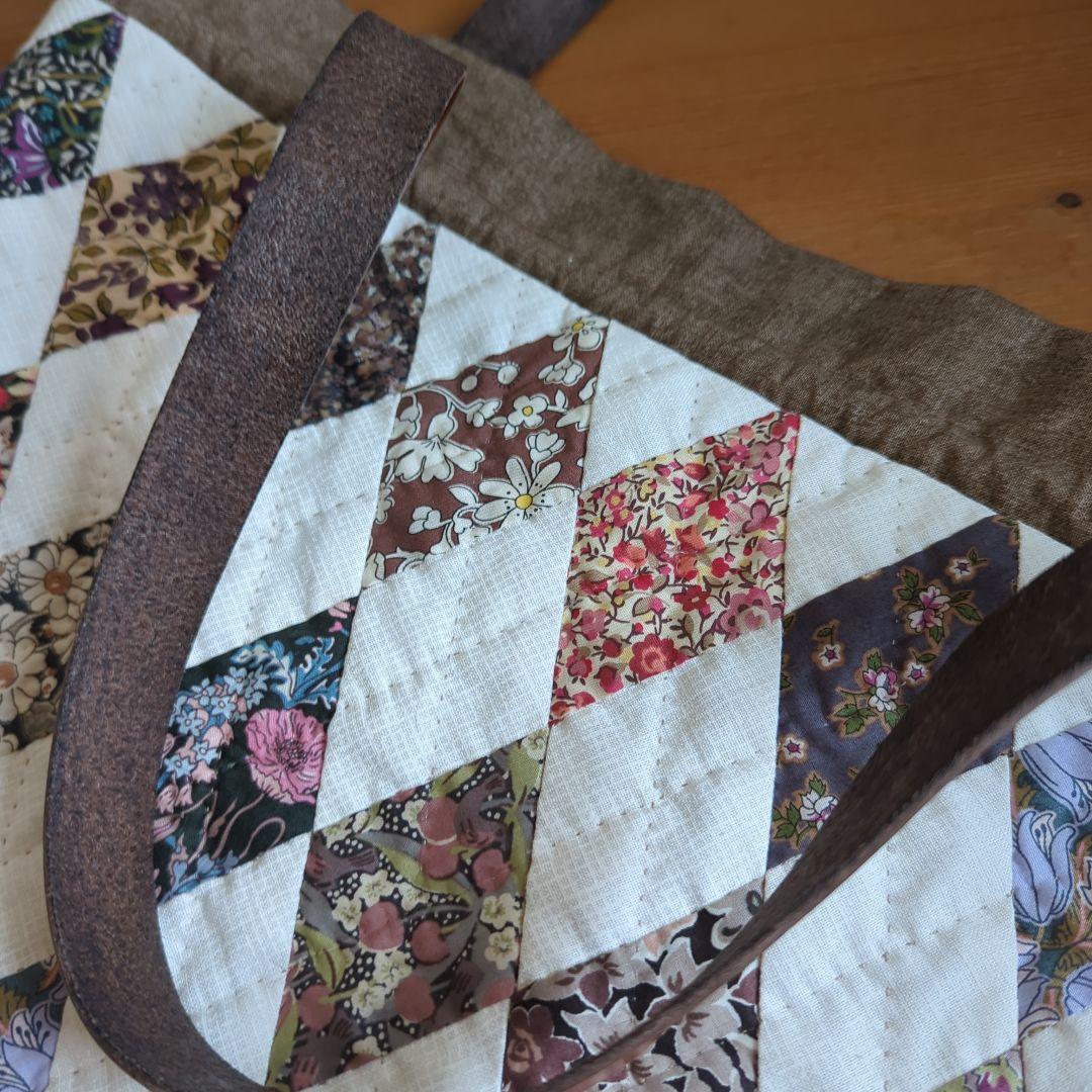 ✿リバティ✕パッチワーク✿　ぺたんこ〜ふっくらお好みで♫　巾着バッグ