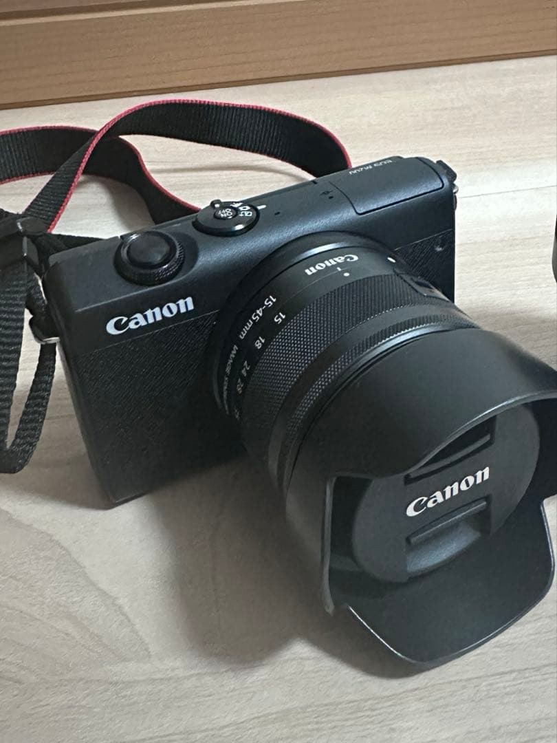 Canon EOS M200 15-45mmレンズキット