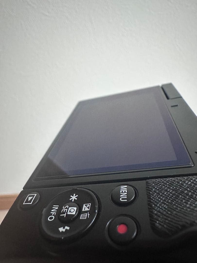 Canon EOS M200 15-45mmレンズキット