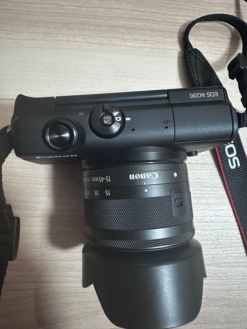 Canon EOS M200 15-45mmレンズキット