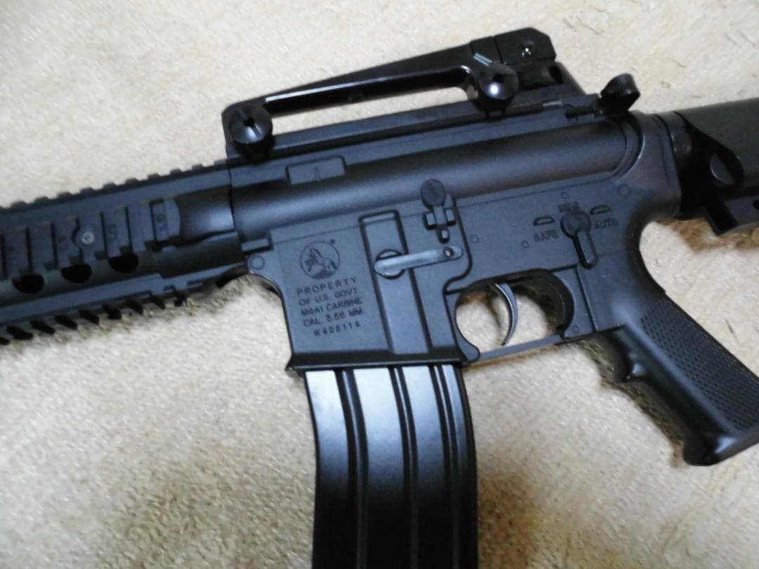 東京マルイ　M4CQBブラック　電動ガンライトプロプラスチック製