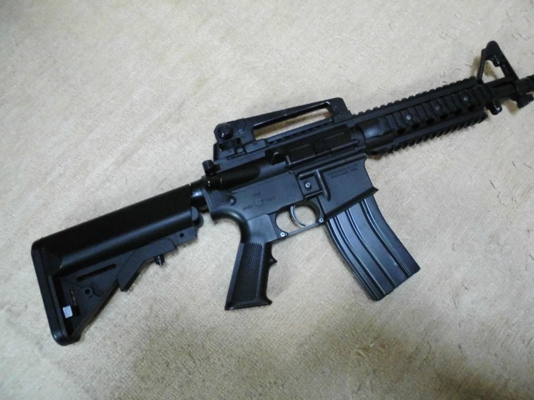 東京マルイ　M4CQBブラック　電動ガンライトプロプラスチック製