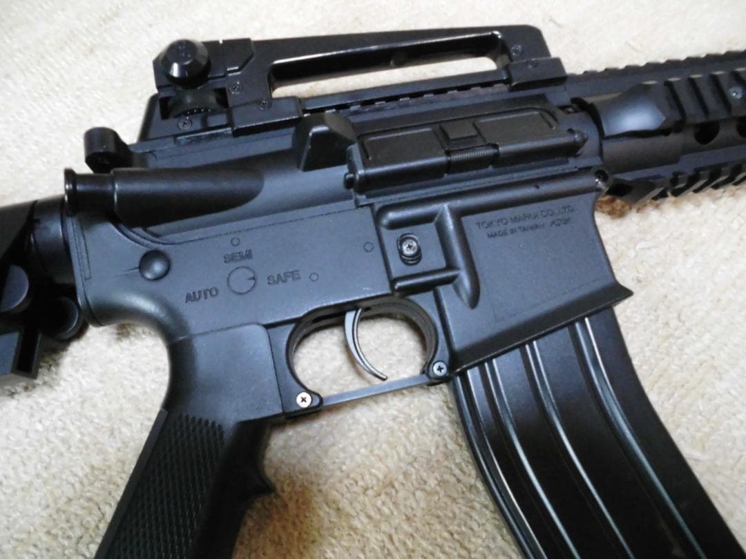 東京マルイ　M4CQBブラック　電動ガンライトプロプラスチック製