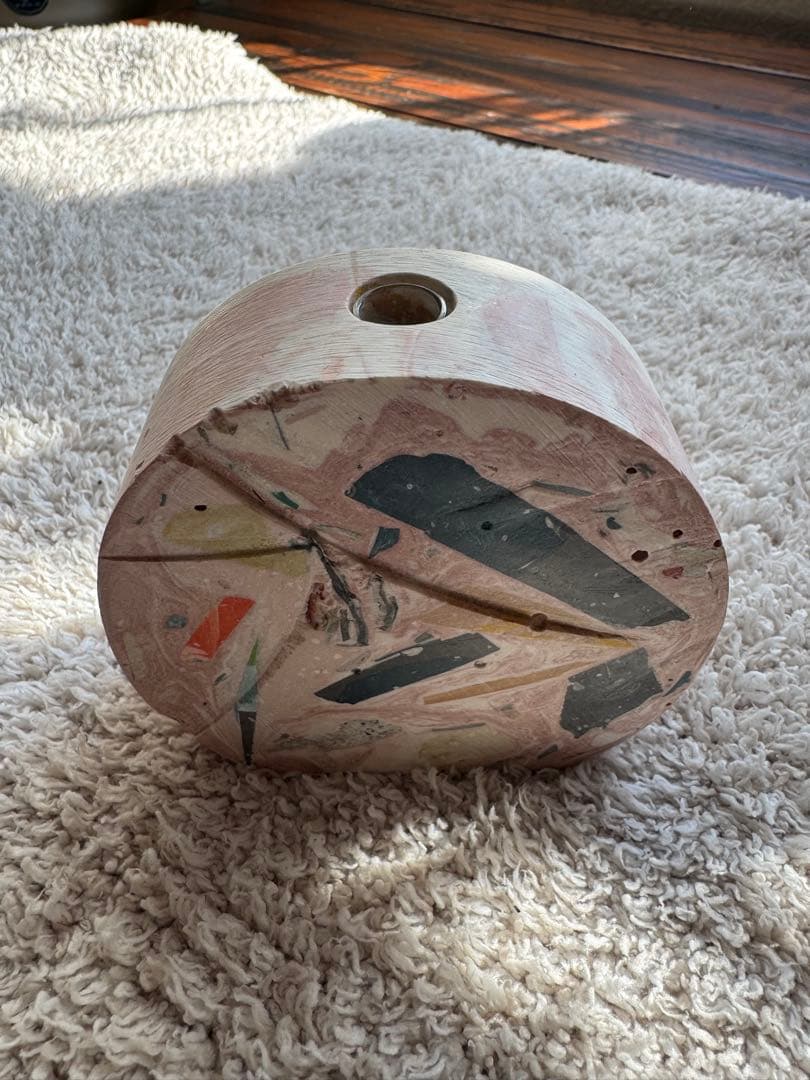 Atelier Matic 一輪挿しピンクと黒の模様