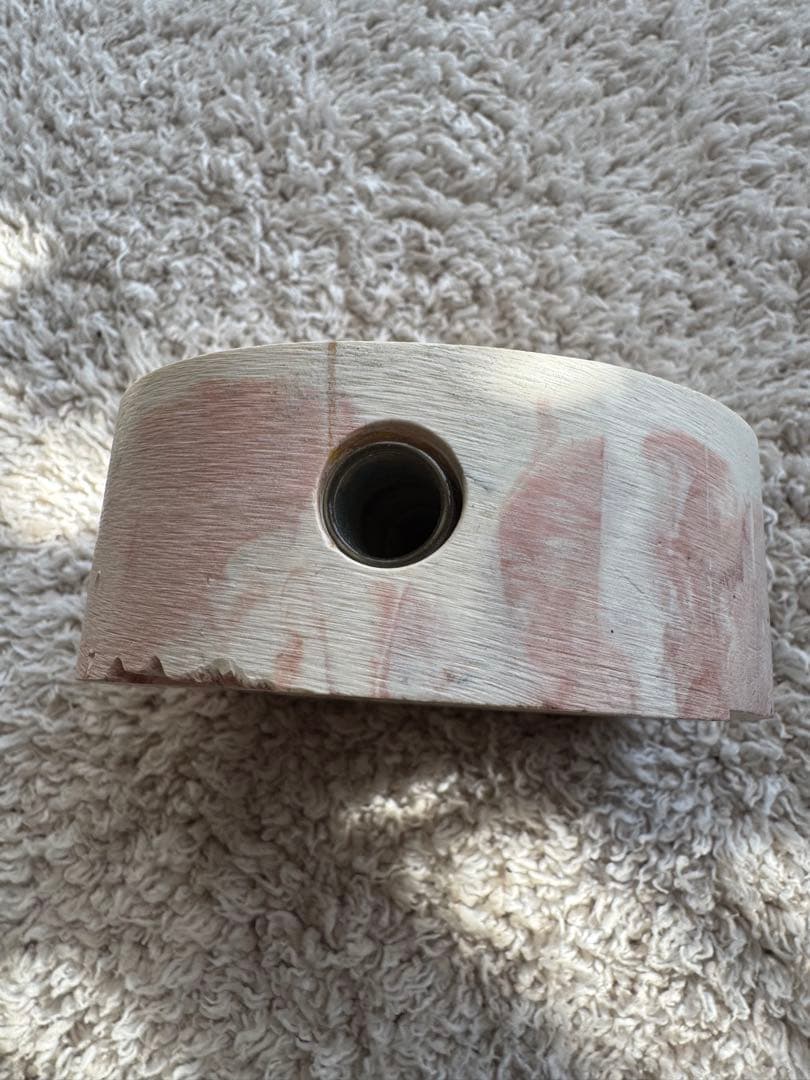 Atelier Matic 一輪挿しピンクと黒の模様