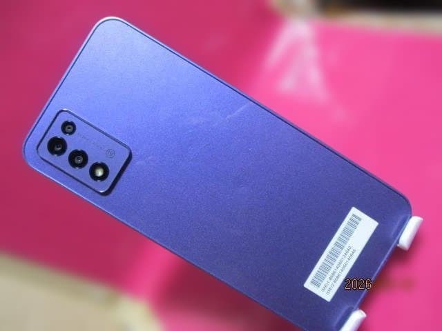 Libero 5G III A202zt os:13 初期済 36-8599