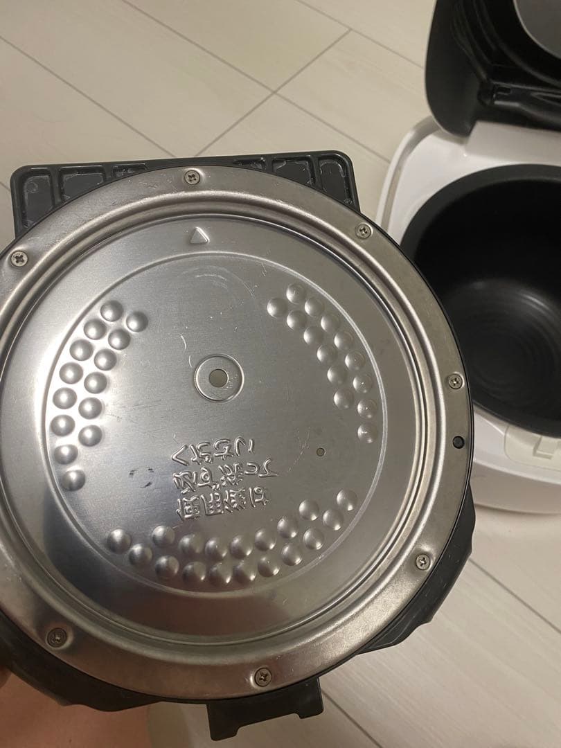 TOSHIBA 真空圧力IH炊飯器 RC-10VRN ホワイト