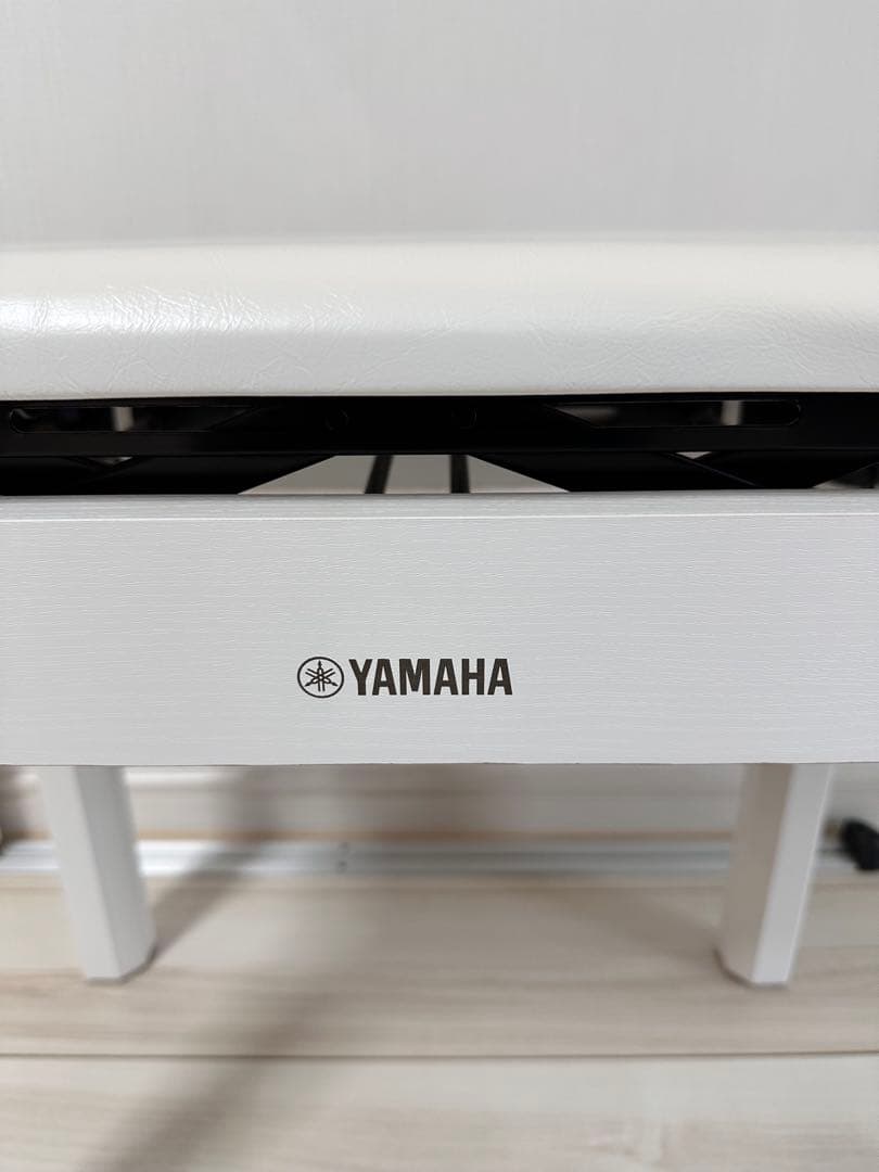 YAMAHA ピアノベンチ ホワイト 高さ調整可能　ヤマハピアノ椅子　美品
