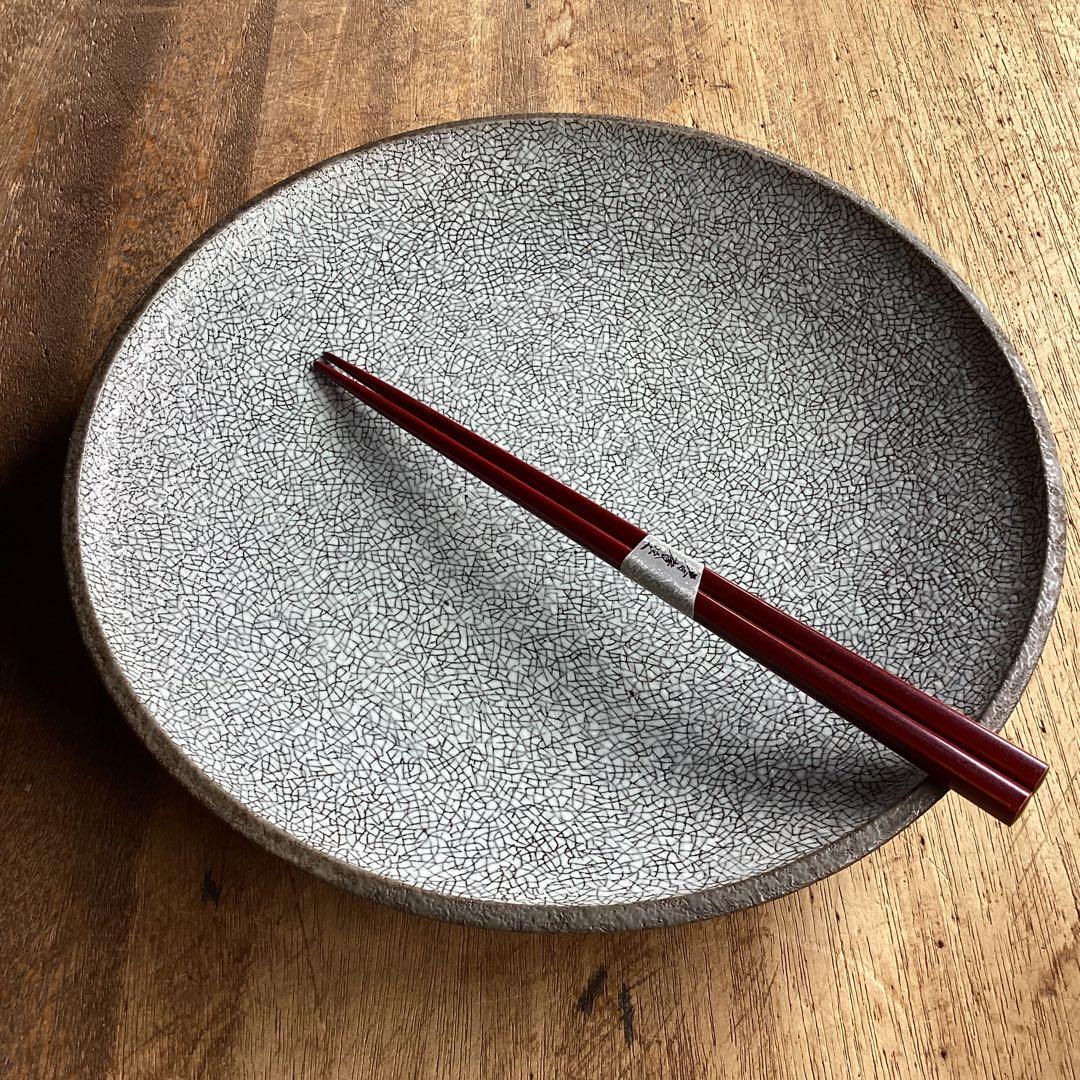 mikanです。新品美濃焼　光沢かいらぎ黒渕8寸和皿　4枚セット