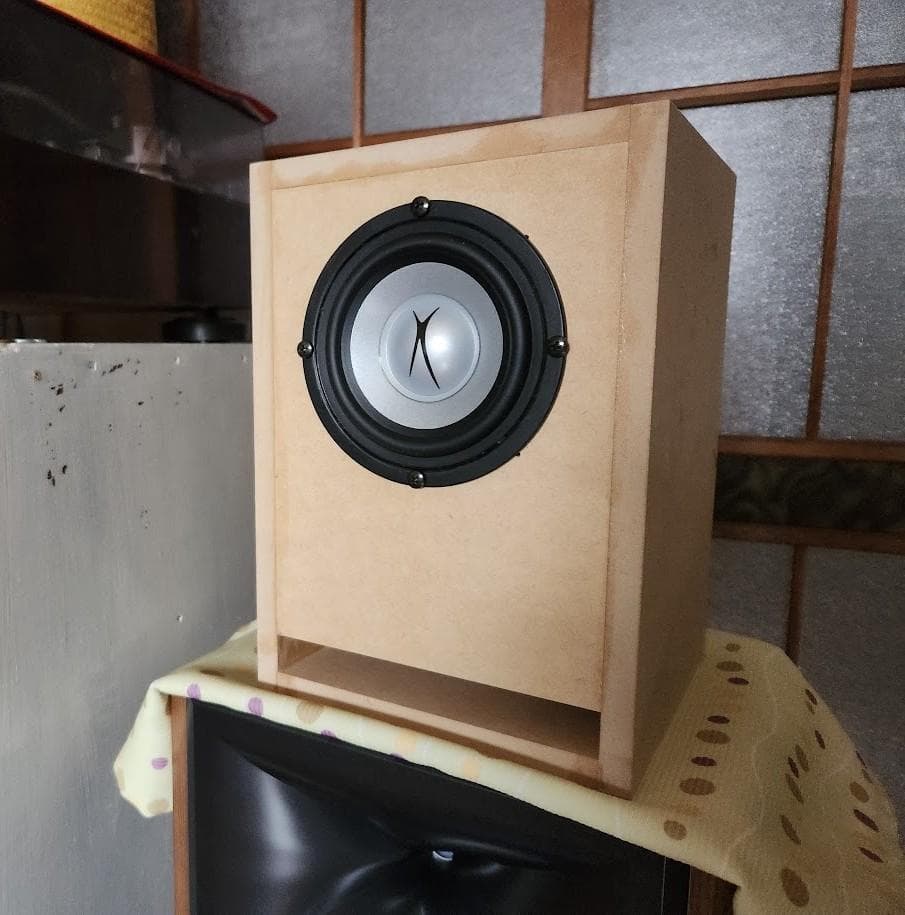 10cm汎用自作バスレフBOX