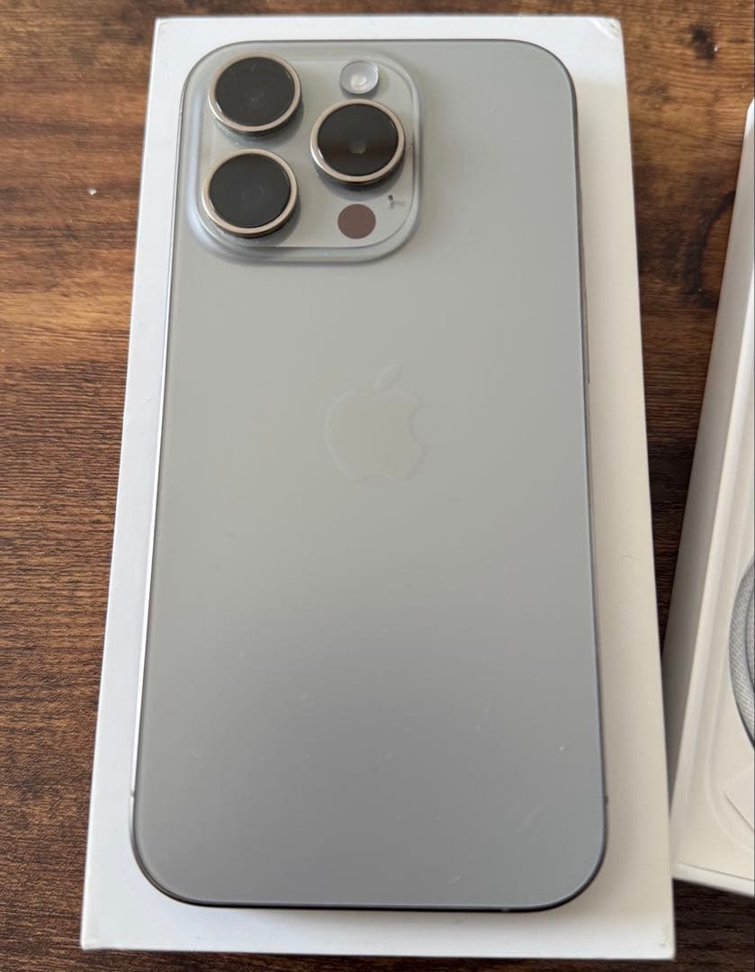 iPhone15pro SIMフリー 128GB