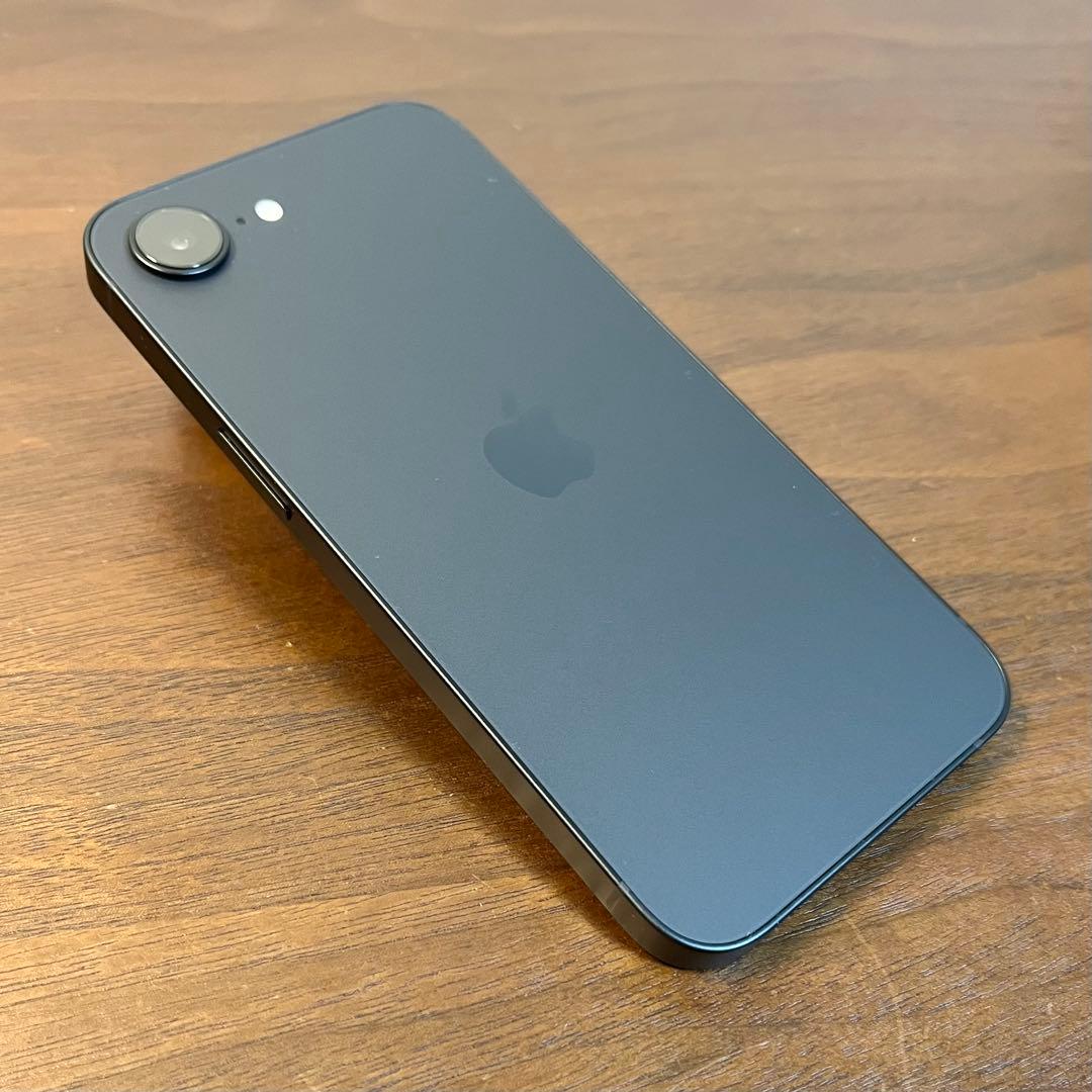 美品 iPhone16e 128G ブラック SIMフリー 箱•付属品