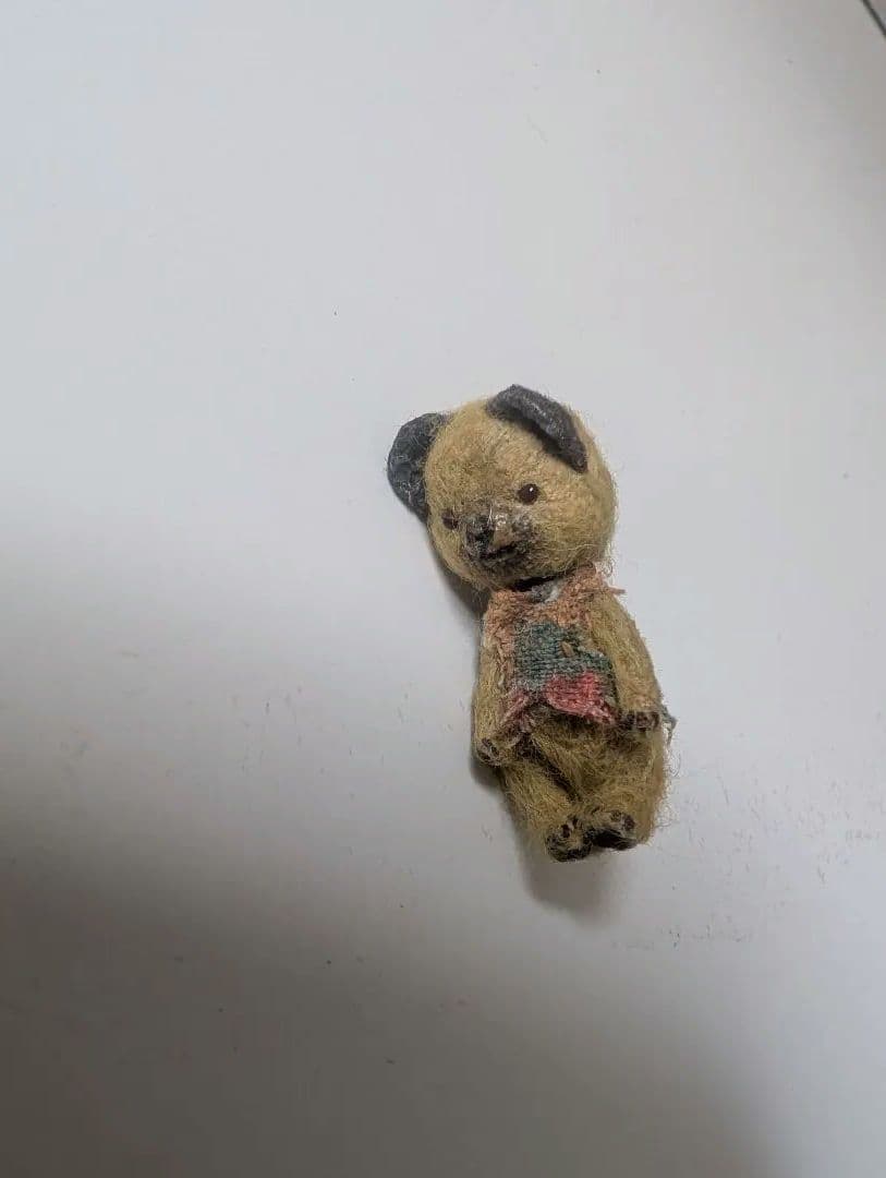 ミニチュア　くまの小さなぬいぐるみ　作家さんの作品