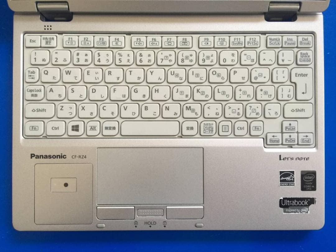 パナソニック CF-RZ4　10.1型IPS液晶 軽量コンパクト ノートパソコン