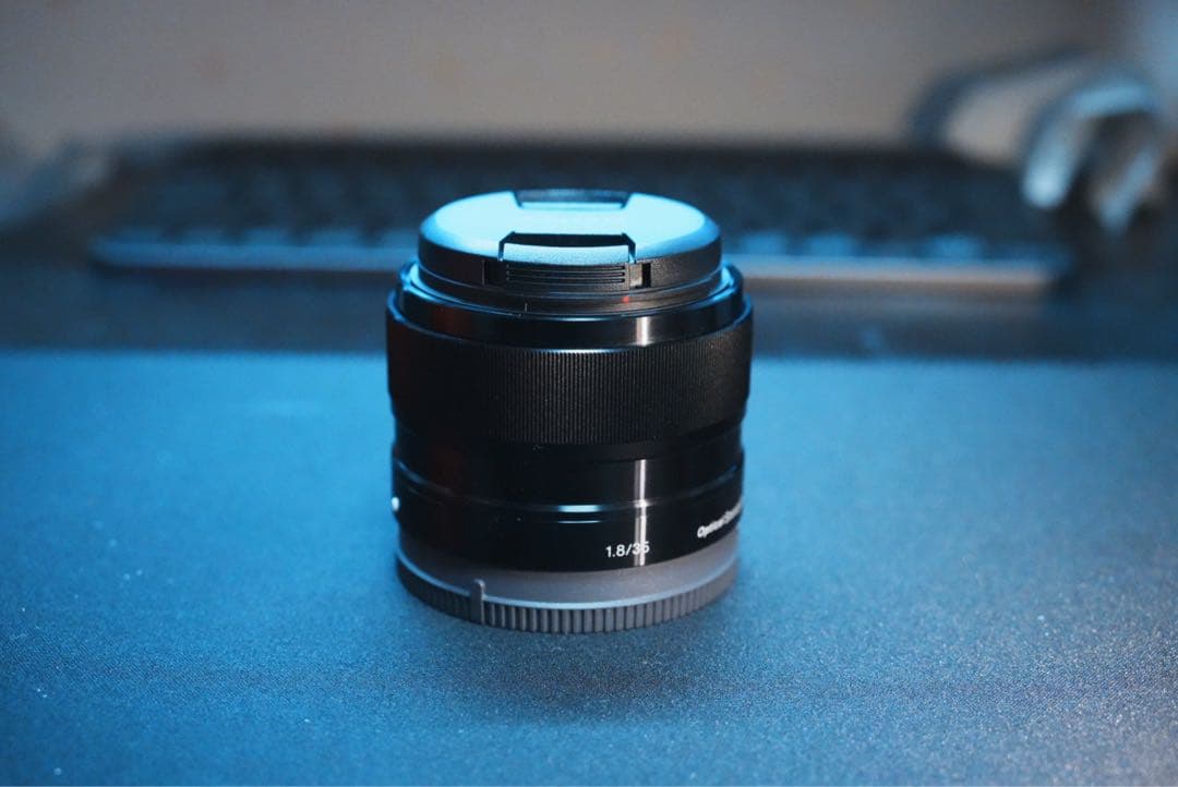 美品　SONY E35mm F1.8 OSS レンズ