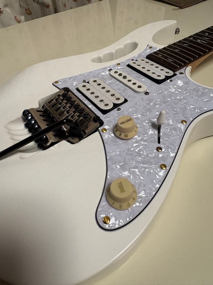 ギター Ibanez-Jem Jr Steve Vai