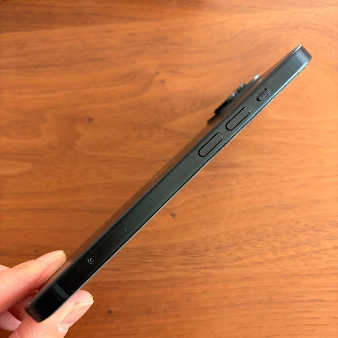 【美品箱あり】Apple iPhone15本体128GB SIMフリー ブラック