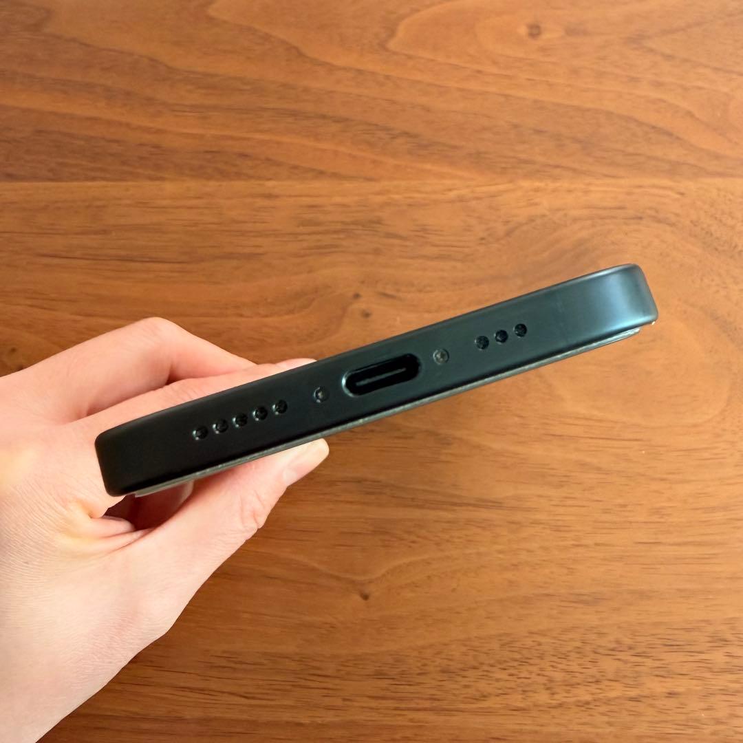 【美品箱あり】Apple iPhone15本体128GB SIMフリー ブラック