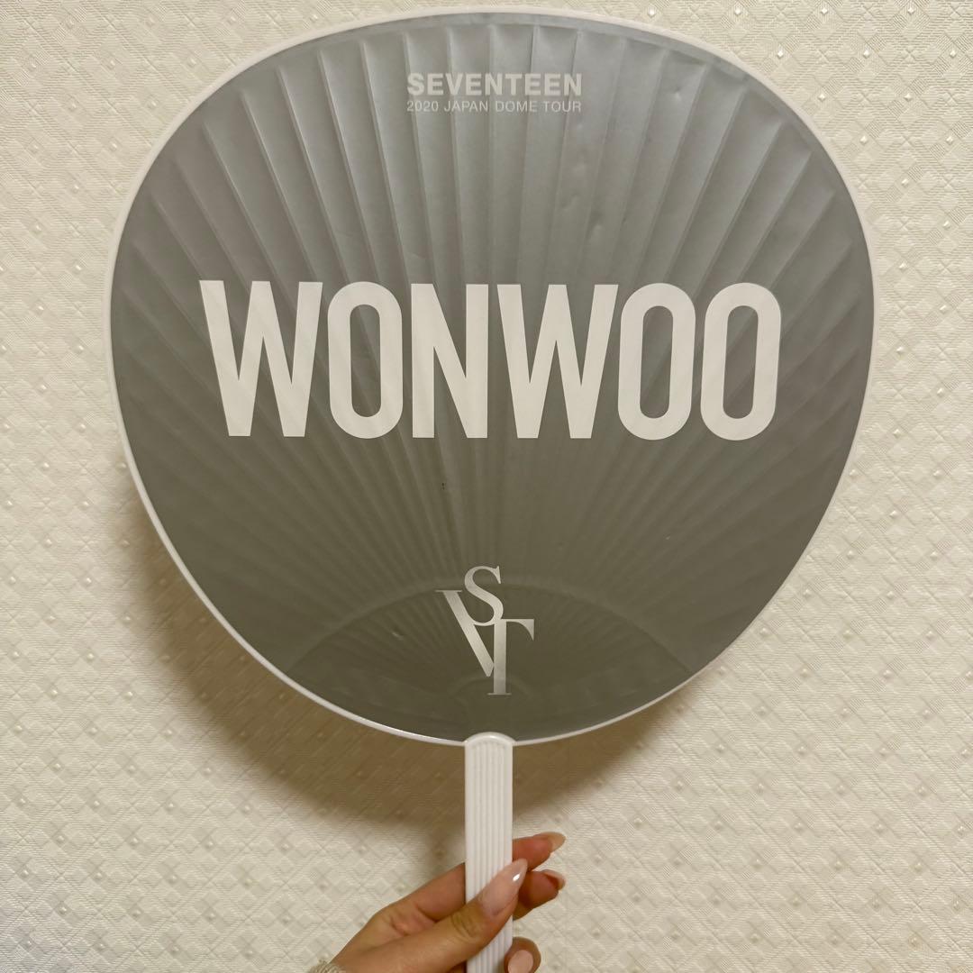 ウォヌ　うちわ　バラ売り可能