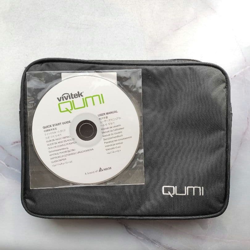 美品　QUMI LEDプロジェクター Vivitek Q6 ブラック
