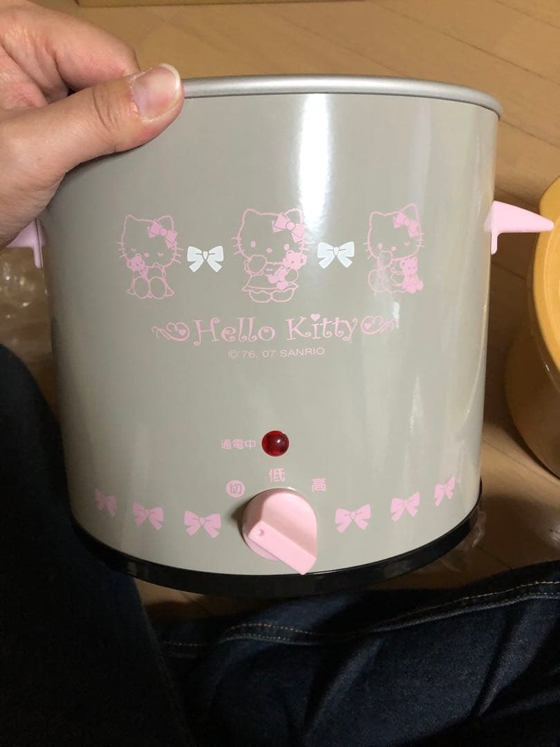 希少品！！ハローキティ電気煮込みなべ　激レア