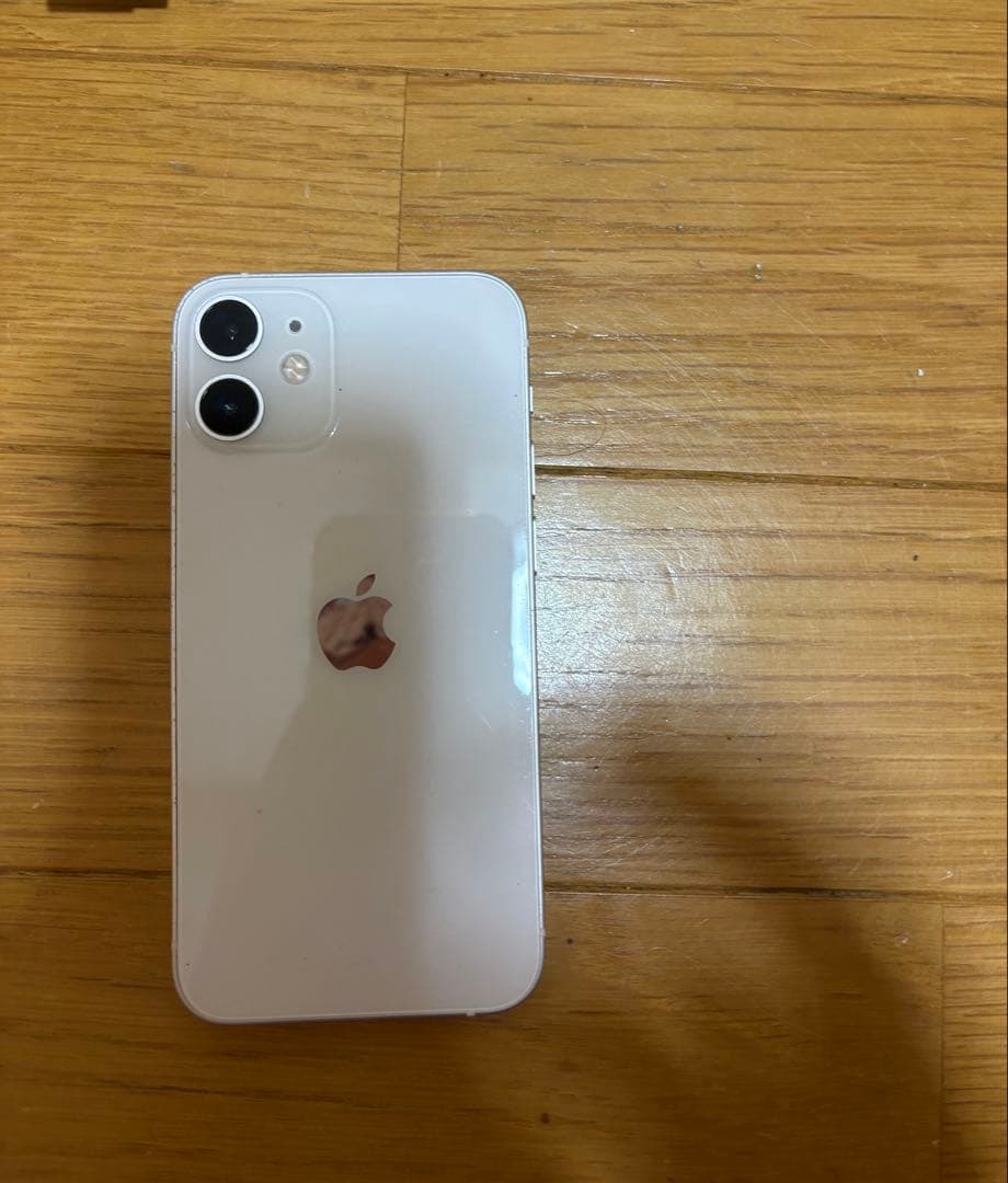 Apple iPhone 12mini ホワイト　本体　USB-C ケーブル