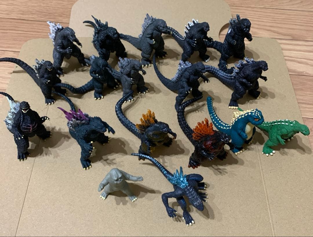 ゴジラ　ガチャガチャ