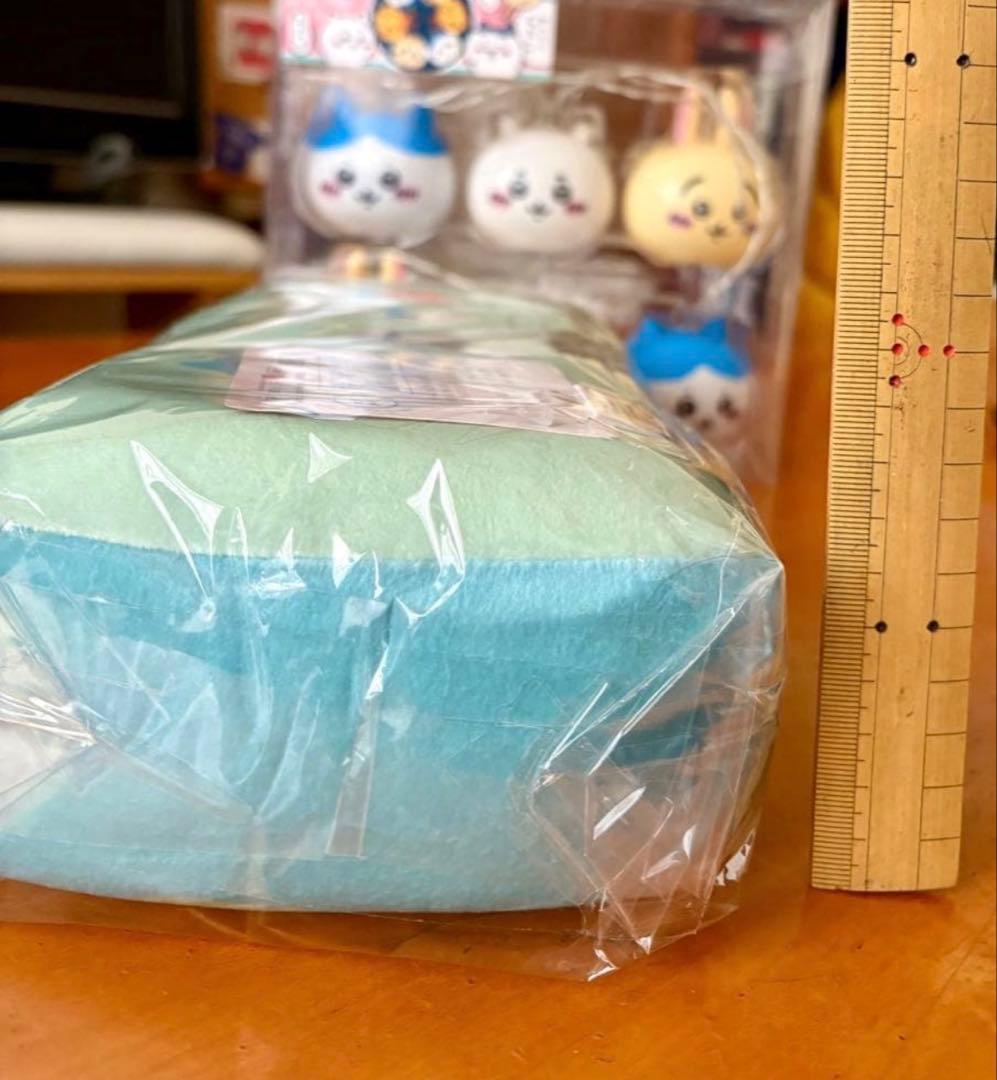 ちいかわ 6連ライト＆ハチワレミニ枕と豪華おまけ