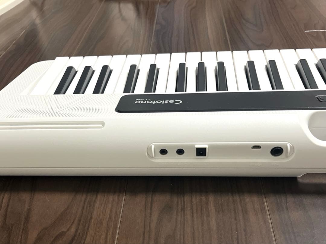 CASIO CT-S200 Casiotone 電子キーボード　61鍵盤