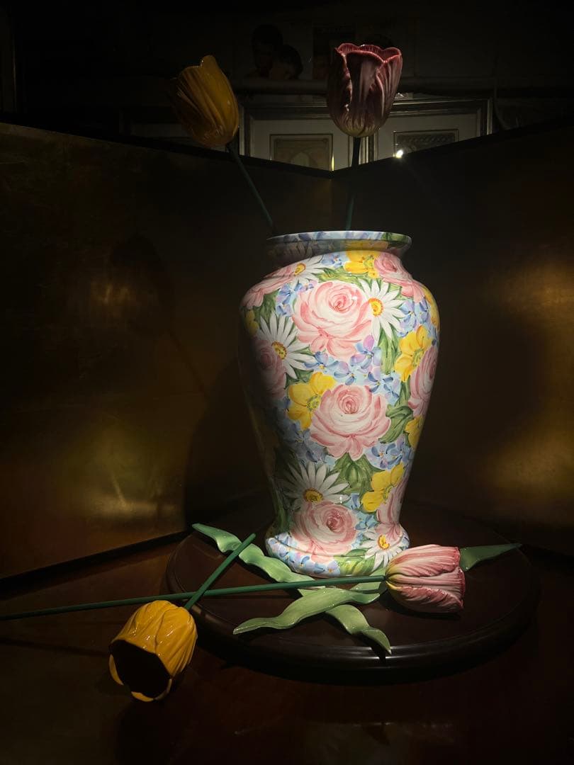 美術彫刻　陶器　花　花瓶　オブジェ