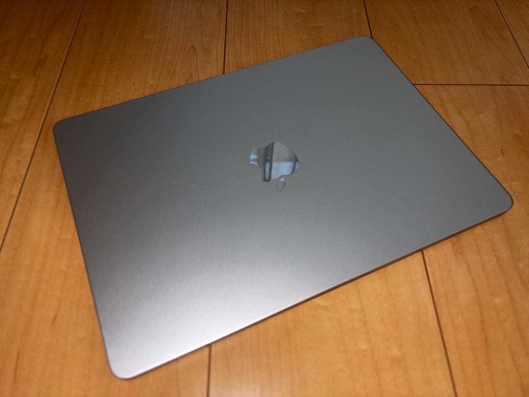 MacBook Air (M4) 13インチ シルバー