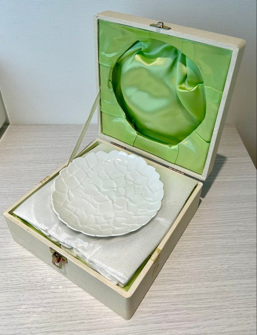 香蘭社⚫︎有田焼　紫陽花の白皿 5枚セット 専用ケース付き