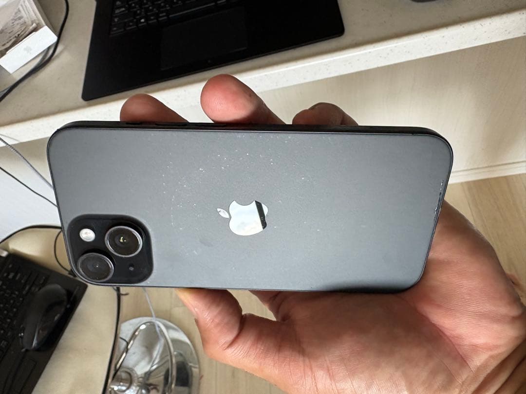 美品　iPhone 15 128GB ブラック 本体　simフリー