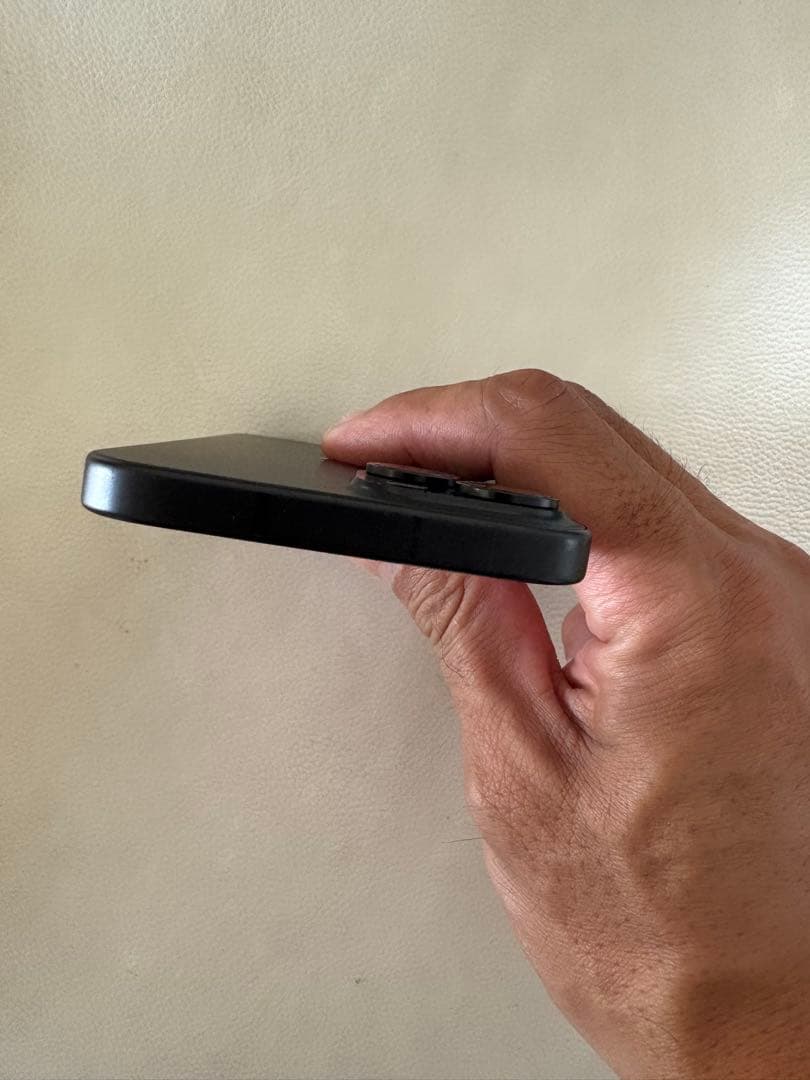 美品　iPhone 15 128GB ブラック 本体　simフリー