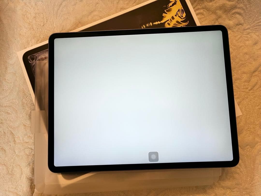 iPad Pro 12.9インチ 第3世代256GB Wi-Fiスペースグレー