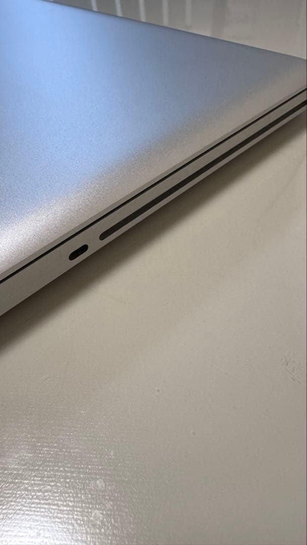 MacBook Pro 15インチSSD256GB多言語対応 2021Intel