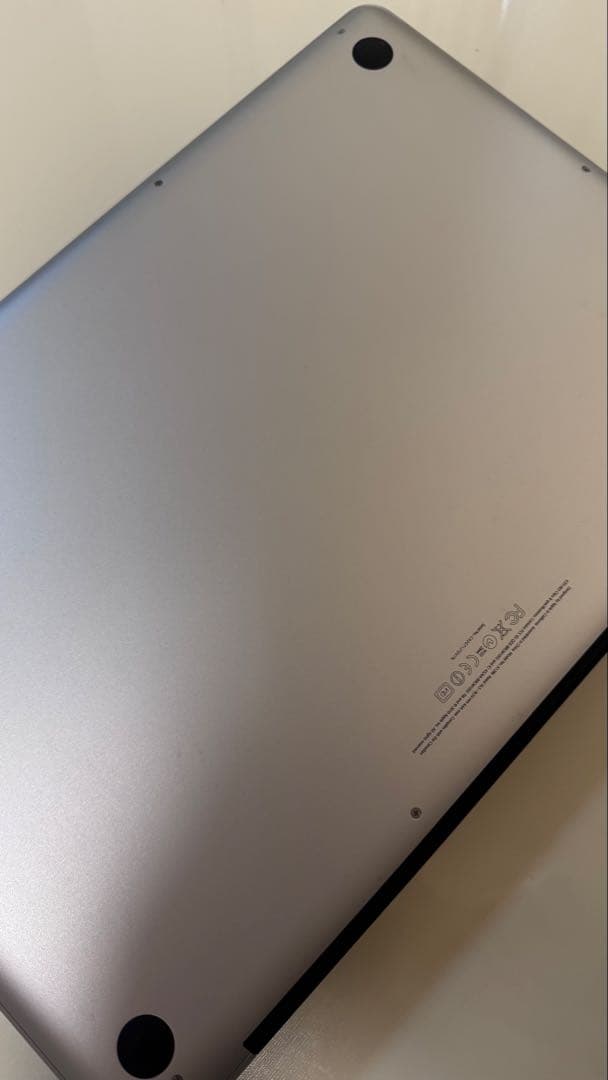 MacBook Pro 15インチSSD256GB多言語対応 2021Intel