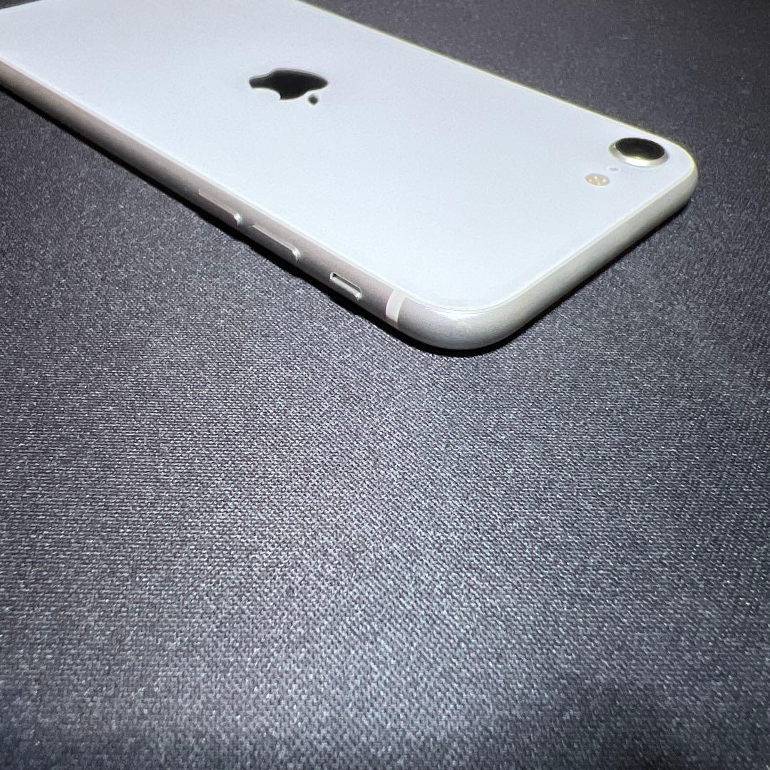 【極美品】iPhoneSE 第2世代　ホワイト　64GB 電池新品　100%