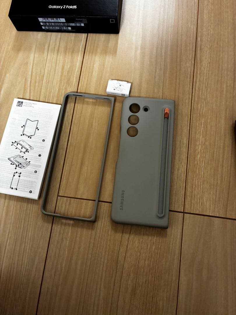 にこ　Galaxy Z Fold5 256GB au版 Phantom