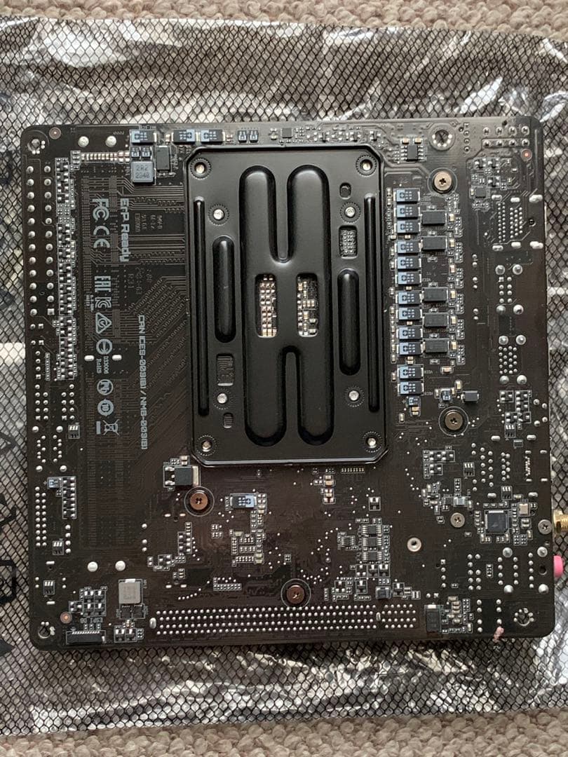 GIGABYTE A620I AX マザーボード