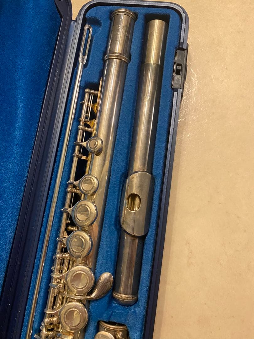 L*️様 Yamahaフルート　YFL-2115　初心者向き　本体 ケース付き