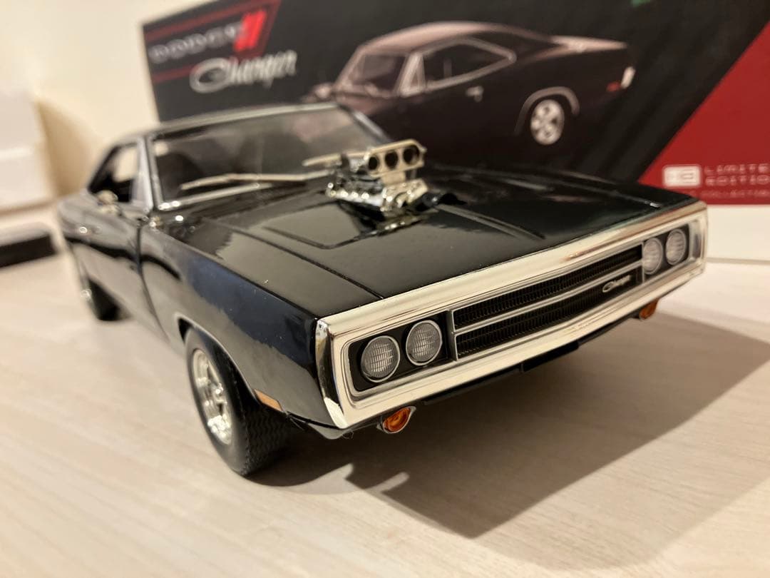 1/18 GREENLIGHT ダッジチャージー RT