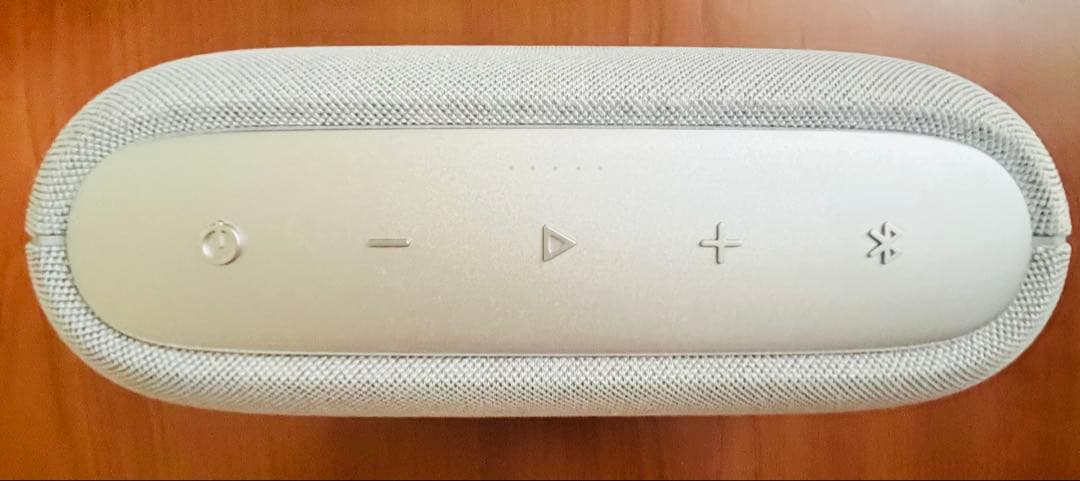 【定価22000送料込】ハーマンカードン　Luna　スピーカー　シルバー