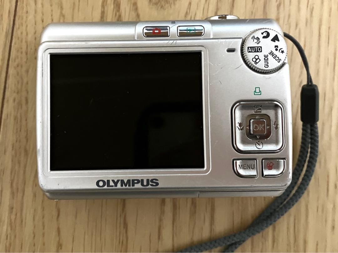 OLYMPUS　FE-270　xdカード付き