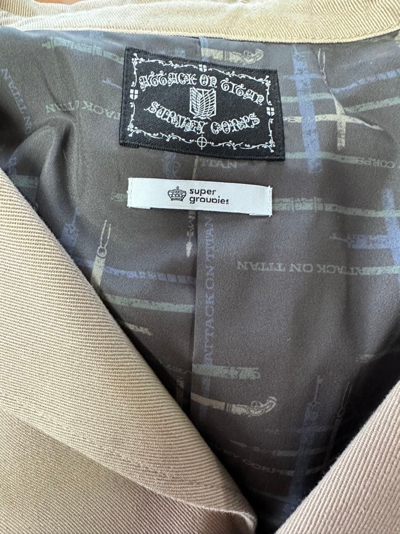 エルヴィン・スミスモデル コート 進撃の巨人　SuperGroupies