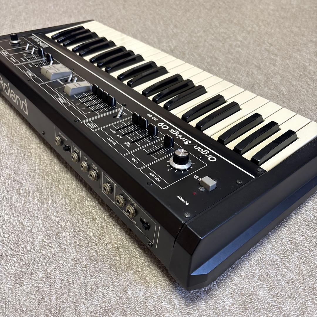 鍵盤楽器 Roland RS-09 Organ / Strings