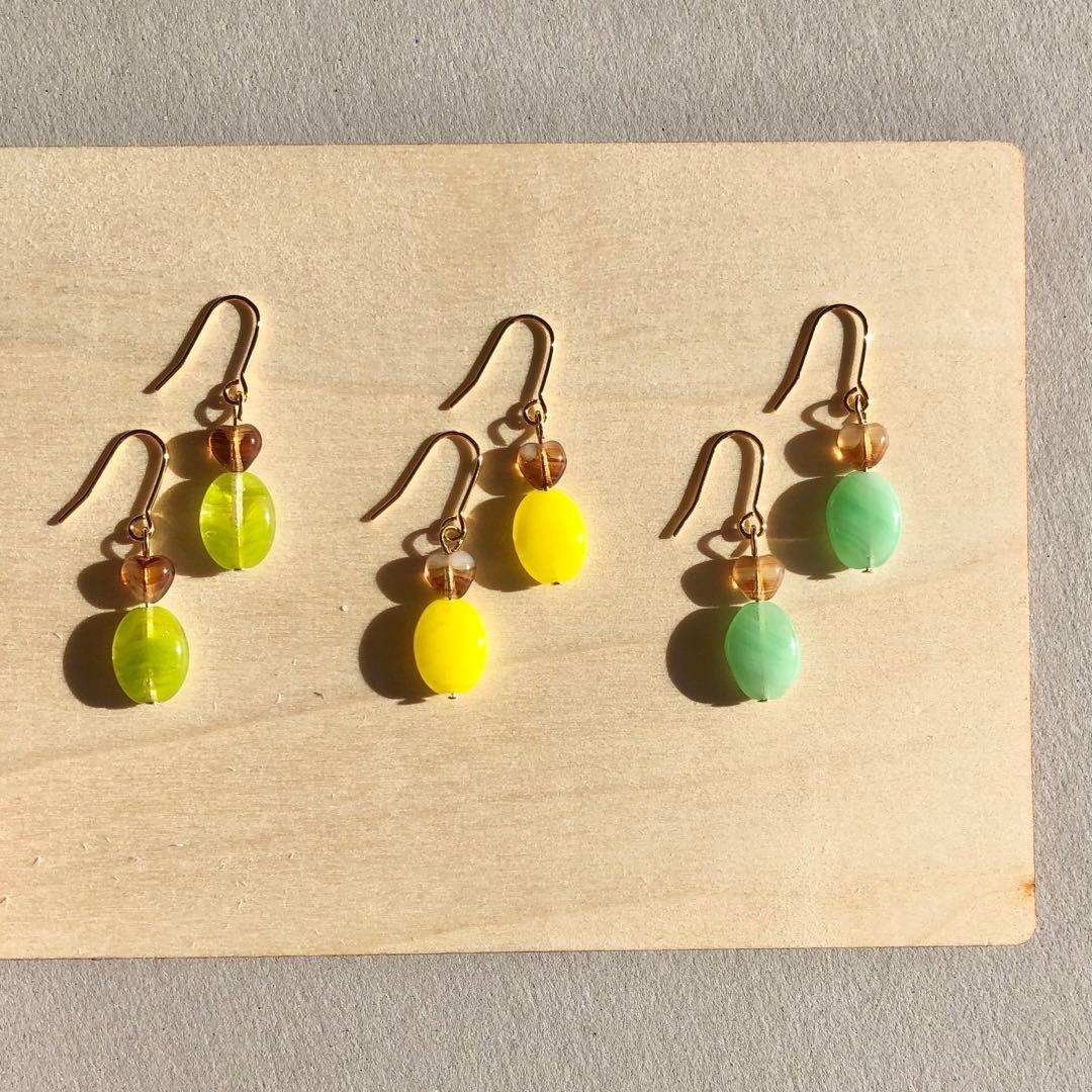 【311】再販 グリーン チェコビーズ ガラスビーズ ハート ピアス イヤリング